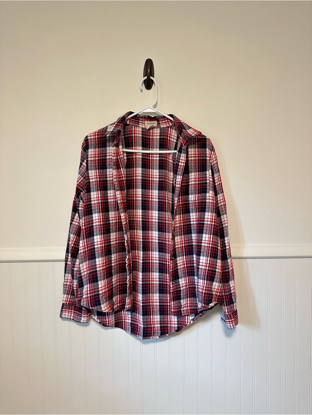 Passport Red, Blue & White Plaid Button-Up Shirt Size M Woman’s